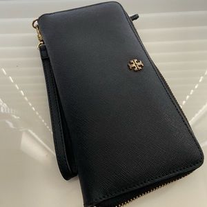 Tory Burch Robinson Wallet
